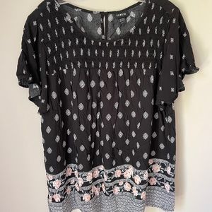 Torrid short sleeve floral blouse